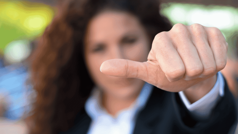 eduza em até 40% o absenteísmo com consultoria psicológica nas empresas. Mais saúde mental, menos afastamentos e maior produtividade.